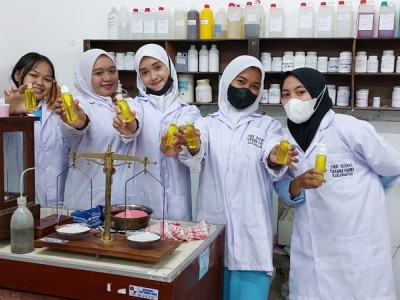 Praktikum membuat hand Shop 