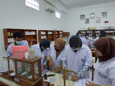 Praktikum membuat hand Shop 